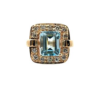 14k gold Cocktail Ring with Topaz and Diamonds