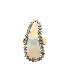 Opal & Diamonds Cocktail Ring in 18k Gold