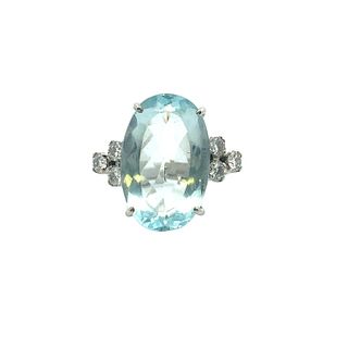 Aquamarine& Diamonds 18k Gold Cocktail Ring