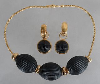 A Lalique Nerita Jewelry Set