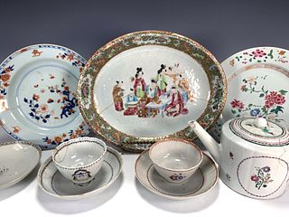 LARGE GROUP OF CHINESE EXPORT FAMILLE ROSE PORCELAIN