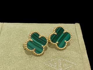Van Cleef & Arpels Vintage Alhambra earrings 18k yellow gold, Malachite.