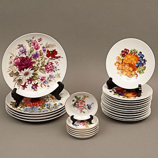 PLATOS DE SERVICIO DIFERENTES ORÍGENES Elaborados en porcelana Sellados Kaiser y Bavaria Decoración floral y frutal Difere...