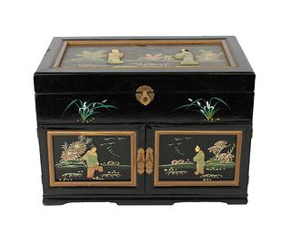 Japanese Hardstone Inlaid and Black Lacquer Box