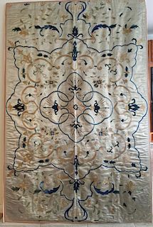 A LARGE FINE CHINESE ANTIQUE EMBROIDERED PANEL