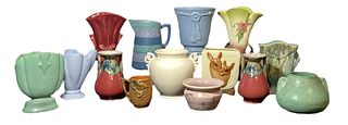 Collection ROSEVILLE, WELLER, HULL Ceramic Vases