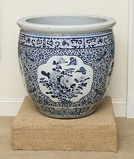 CHINESE BLUE AND WHITE PORCELAIN FISH BOWL
