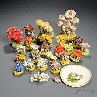 Twenty-six Maria Maravigna (1899-2006) Ceramic Items