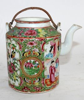 Chinese porcelain rose medallion tea pot