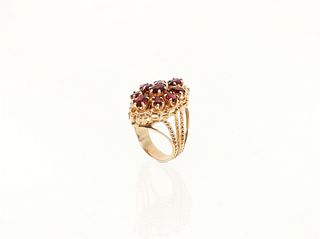 14K Floral Garnet Ring