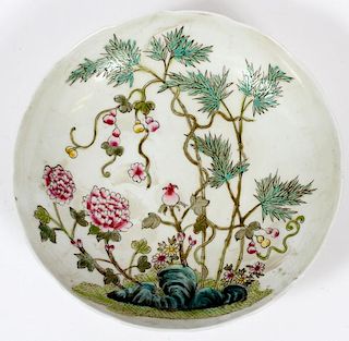 CHINESE HAND PAINTED PORCELAIN SHALLOW DISH
