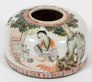 CHINESE HAND PAINTED PORCELAIN INK WELL
