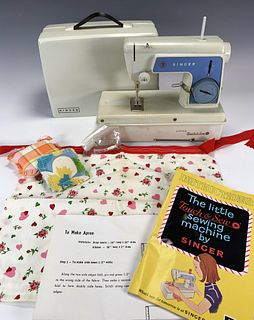 VINTAGE SINGER LITTLE TOUCH & SEW TRAVEL SEWING MACHINE 