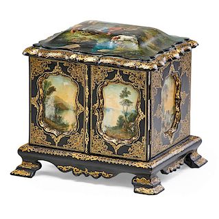 VICTORIAN LADY'S TRAVELING CHEST
