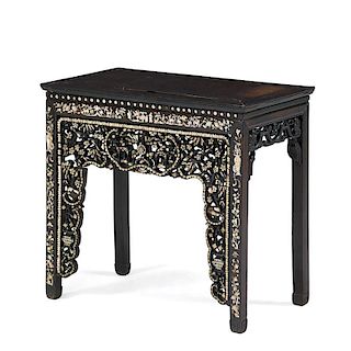 CHINESE ALTAR TABLE 螺鈿供桌