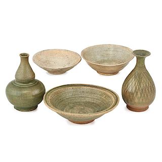 GROUP OF SOUTHEAST ASIAN POTTERY 東南亞陶器一組