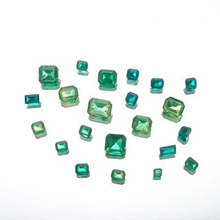 Lote de esmeraldas doblete distintas tallas. ~17.5ct. 22 piezas