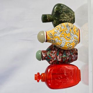 Grouping of 4 Snuff Bottles