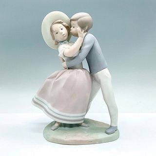 Waltz Time 1014856 - Lladro Porcelain Figurine
