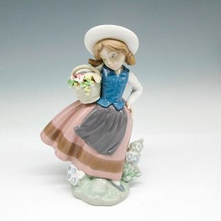 Sweet Scent 1005221 - Lladro Porcelain Figurine