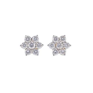 18k Gold Diamond Cluster Stud Earrings