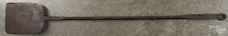 Wrought iron peel, ca. 1800, 47 1/2'' l.