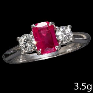 FINE RUBY AND DIAMOND 3-STONE RING 