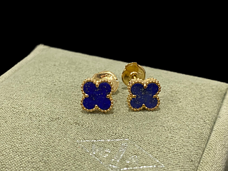 Van Cleef & Arpels Sweet Alhambra Earstuds 18K Yellow Gold Lapis Lazuli