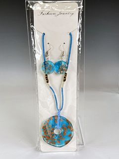 TURQUOISE GLASS NECKLACE & EARRINGS SET