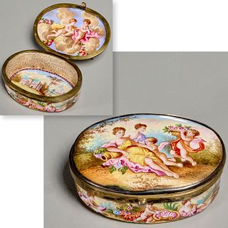 Antique Continental enameled patch box