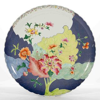 CHINESE EXPORT PORCELAIN FAMILLE ROSE TOBACCO LEAF CHARGER