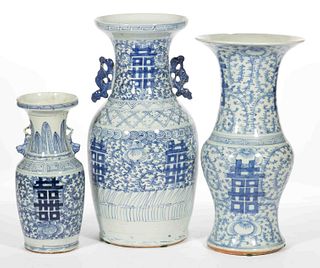 CHINESE EXPORT PORCELAIN BLUE AND WHITE VASES, LOT OF THREE