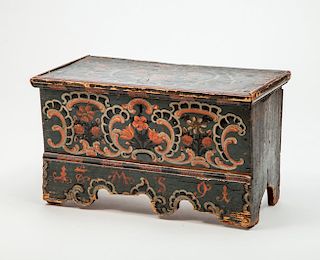 MINIATURE PAINTED BLANKET CHEST
