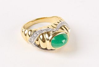 VCA-18k Yellow Gold and Emerald Ring