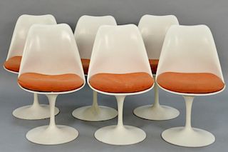 Eero Saarinen Knoll International set of six tulip chaises having enameled aluminum base and vinyl seats.
