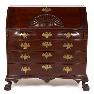 AMERICAN CHIPPENDALE-STYLE CARVED MAHOGANY SLANT-FRONT DESK