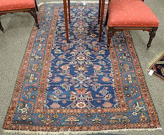 Oriental Persian Hamadan throw rug. 
4'3" x 6'9"