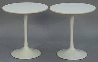 Pair of Eero Saarinen Knoll style tulip end tables. 
height 19 3/4 inches, diameter 18 inches