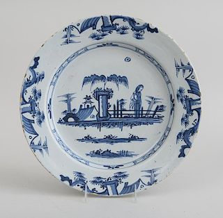 ENGLISH BLUE AND WHITE DELFT CHARGER