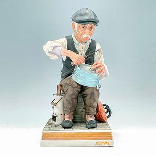 Algora Porcelain Figurine, Man with Tub