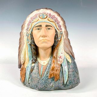 Indian Chief 1012127 - Lladro Porcelain Figurine