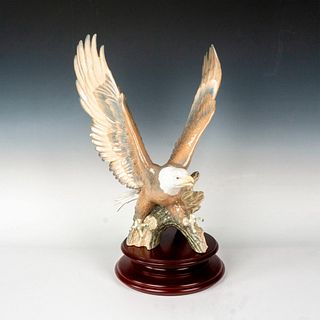 Justice Eagle 1005863 Ltd. - Lladro Porcelain Figurine