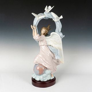 Vision Of Peace 1001803 Ltd. - Lladro Porcelain Figurine
