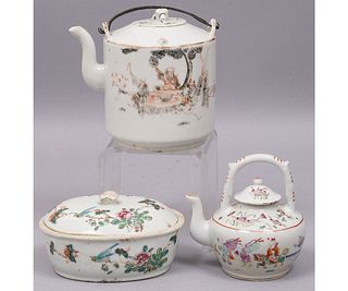 TWO CHINESE PORCELAIN TEAPOTS