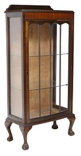 CHIPPENDALE STYLE MAHOGANY DISPLAY CABINET