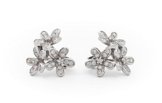 18K White Gold Diamond Floral Earrings