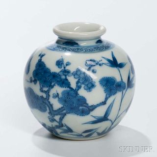 Small Blue and White Jar青花花草小罐