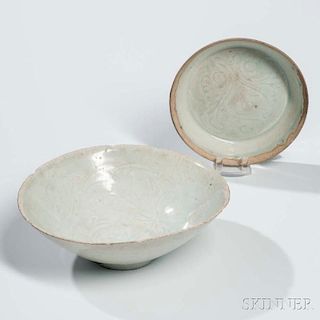 Qingbai-glazed Bowl and Dish 青白小盤小碗