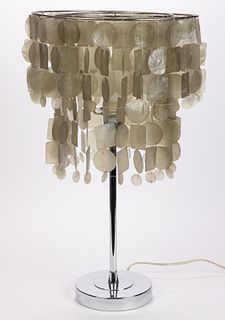 MID-CENTURY MODERN VERNER PANTON STYLE CAPIZ SHELL TABLE LAMP