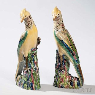 Pair of Enameled Porcelain Figures of Pheasants 風采雉雞瓷塑一對